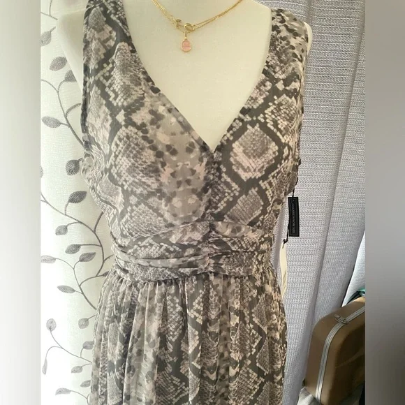 NWT Leith Gray Light Pink Snake Print Sleeveless Women's Maxi Dress Size Small - Picture 6 of 10